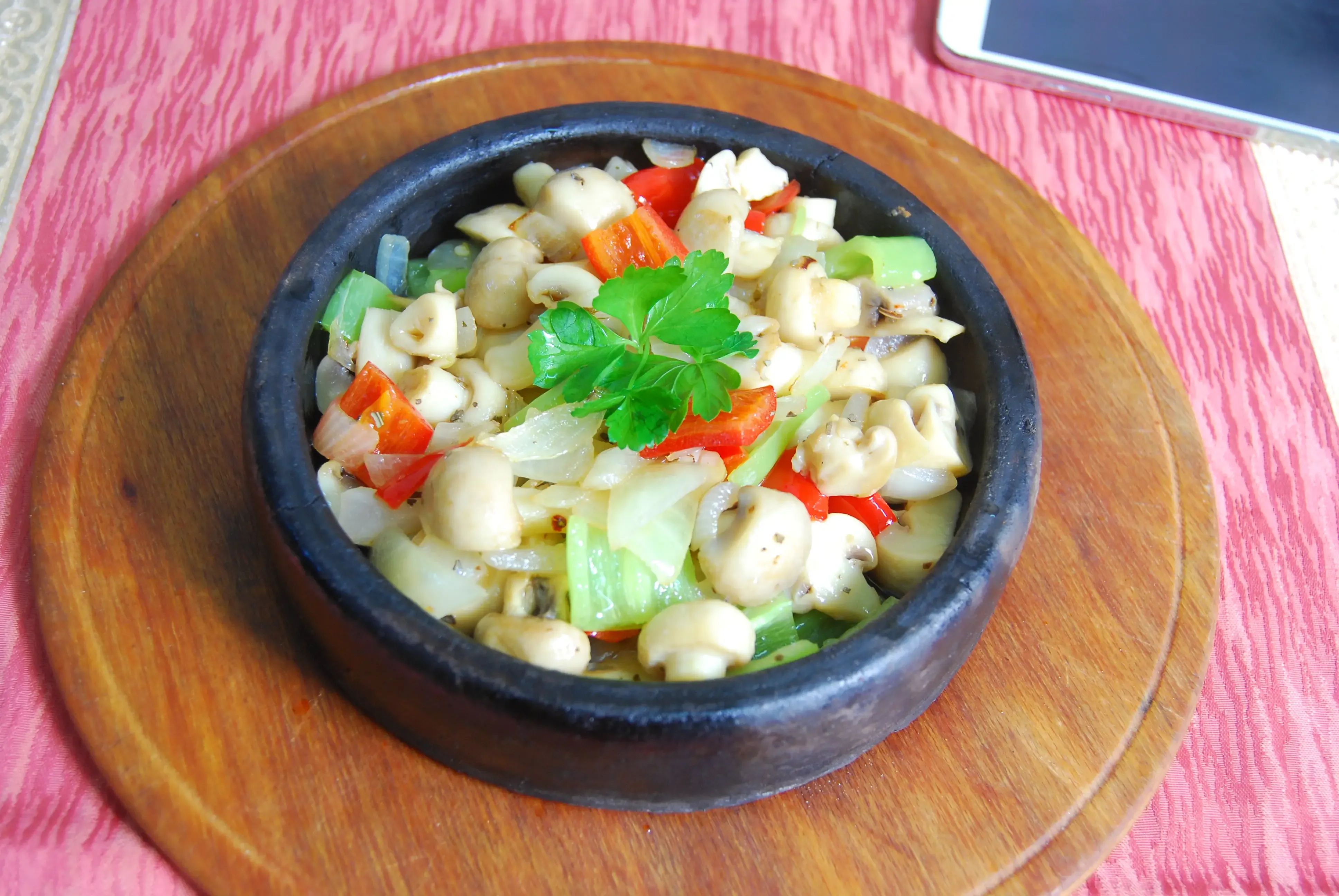 Tereyağında Mantar Güveç